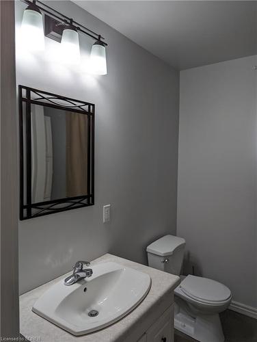 265 South Drive, Simcoe, ON - Indoor Photo Showing Bathroom