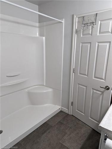 265 South Drive, Simcoe, ON - Indoor Photo Showing Bathroom