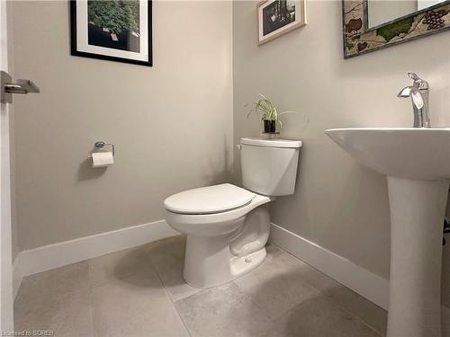 20-744 Nelson Street, Port Dover, ON - Indoor Photo Showing Bathroom