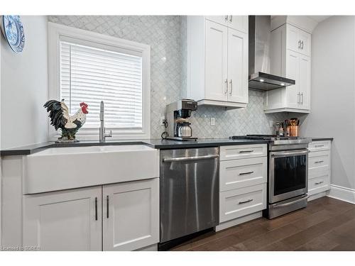 449 Norfolk Street S, Simcoe, ON - Indoor Photo Showing Kitchen With Upgraded Kitchen