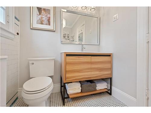 449 Norfolk Street S, Simcoe, ON - Indoor Photo Showing Bathroom