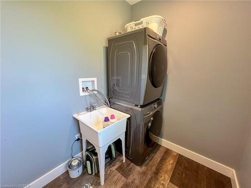 1577 Concession 6 Townsend Road, Waterford, ON - Indoor Photo Showing Laundry Room