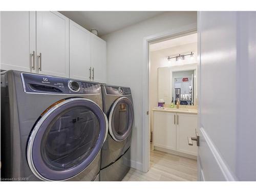 20-5 Old Hamilton Road, Port Dover, ON - Indoor Photo Showing Laundry Room