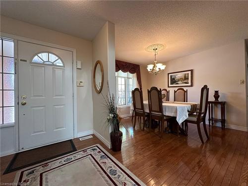 18 Coastal Court, Port Dover, ON - Indoor Photo Showing Dining Room