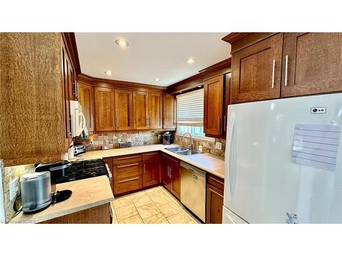 43 Ravine Crescent, Townsend, ON - Indoor Photo Showing Kitchen With Double Sink