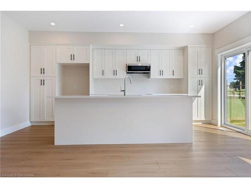 55 Amber Street, Waterford, ON - Indoor Photo Showing Kitchen