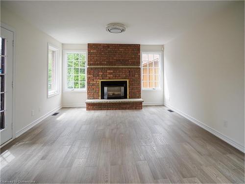 34 Mann Avenue, Simcoe, ON - Indoor Photo Showing Living Room With Fireplace