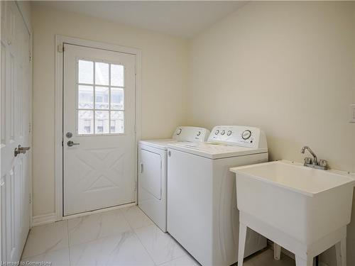 34 Mann Avenue, Simcoe, ON - Indoor Photo Showing Laundry Room