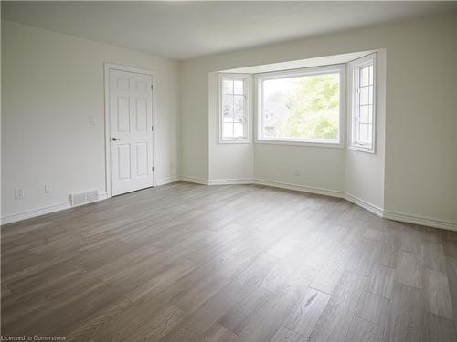 34 Mann Avenue, Simcoe, ON - Indoor Photo Showing Other Room