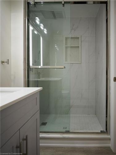 34 Mann Avenue, Simcoe, ON - Indoor Photo Showing Bathroom