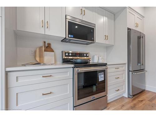 51 Amber Street, Waterford, ON - Indoor Photo Showing Kitchen With Upgraded Kitchen