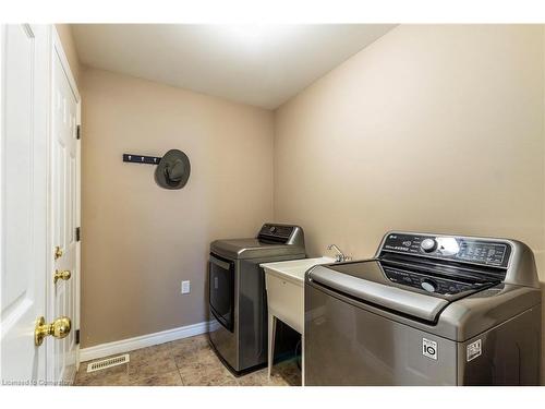 51 Sea Breeze Drive, Port Dover, ON - Indoor Photo Showing Laundry Room