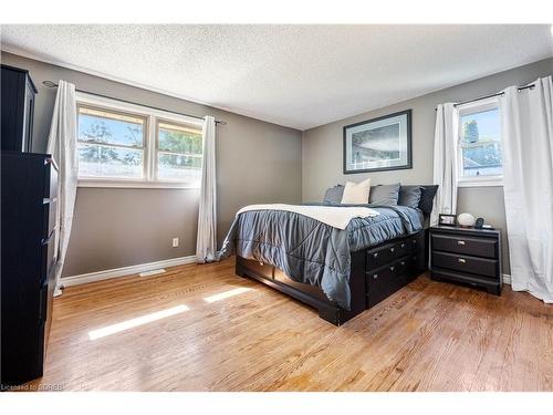 7 Hilldrop Crescent, Tillsonburg, ON - Indoor Photo Showing Bedroom