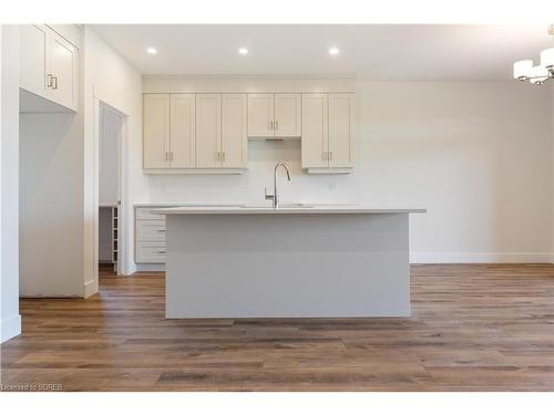 135 Gibbons Street, Waterford, ON - Indoor Photo Showing Kitchen