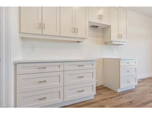 135 Gibbons Street, Waterford, ON - Indoor Photo Showing Kitchen