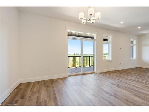 135 Gibbons Street, Waterford, ON - Indoor Photo Showing Other Room