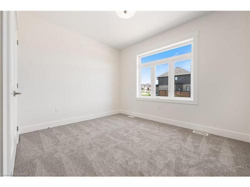 135 Gibbons Street, Waterford, ON - Indoor Photo Showing Other Room