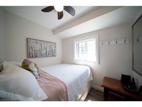 219 Cedar Drive, Turkey Point, ON - Indoor Photo Showing Bedroom