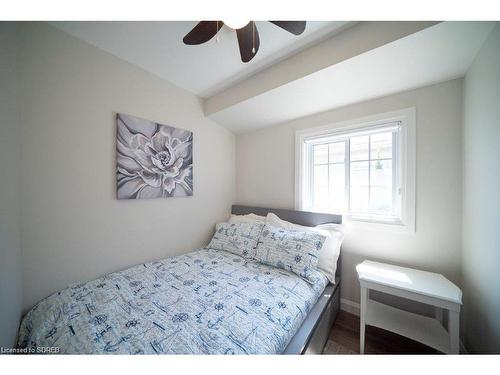 219 Cedar Drive, Turkey Point, ON - Indoor Photo Showing Bedroom