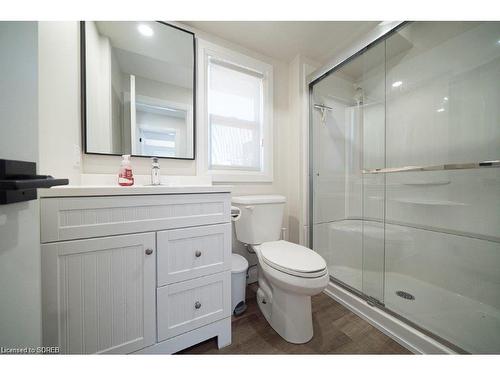 219 Cedar Drive, Turkey Point, ON - Indoor Photo Showing Bathroom