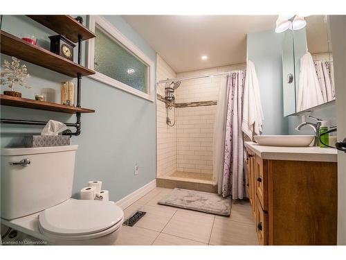 164528 Kellett Road, Tillsonburg, ON - Indoor Photo Showing Bathroom