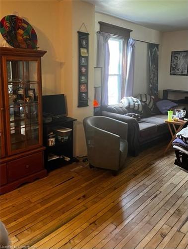 1159 Bay Street, Port Rowan, ON - Indoor Photo Showing Living Room