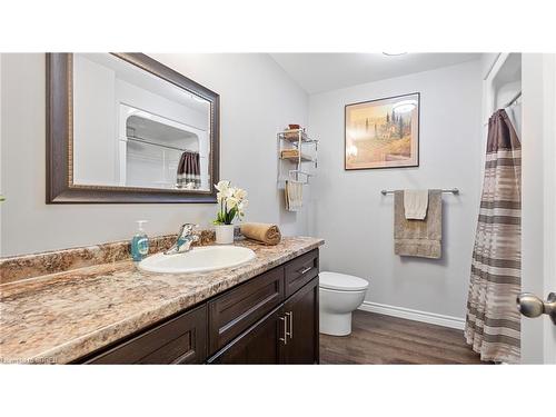348 Donly Drive S, Simcoe, ON - Indoor Photo Showing Bathroom