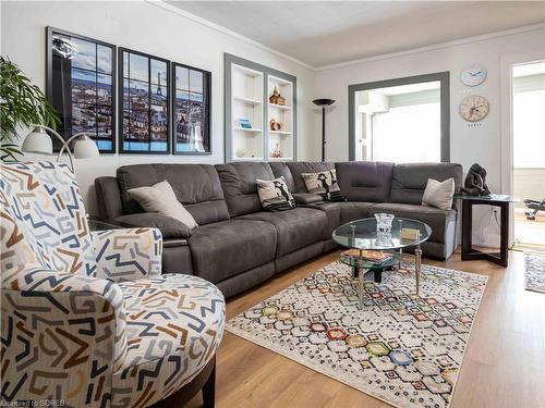 210 Chapman Street W, Port Dover, ON - Indoor Photo Showing Living Room