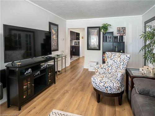 210 Chapman Street W, Port Dover, ON - Indoor Photo Showing Living Room