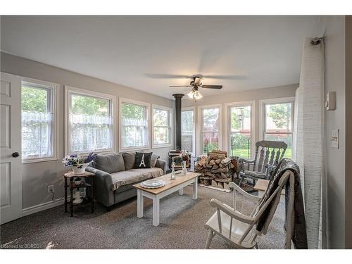 227 Main Street Street E, Otterville, ON - Indoor Photo Showing Living Room