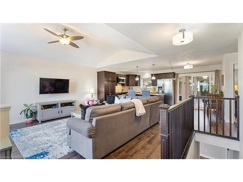 348 Donly Drive S, Simcoe, ON - Indoor Photo Showing Living Room