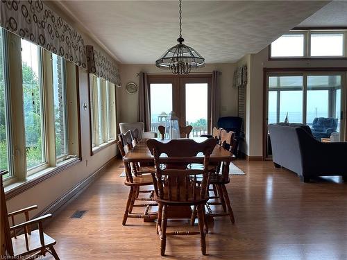 16 Dean Street, Port Dover, ON - Indoor Photo Showing Dining Room