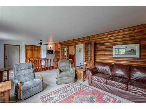 20 Van Norman Street, Charlotteville, ON - Indoor Photo Showing Living Room