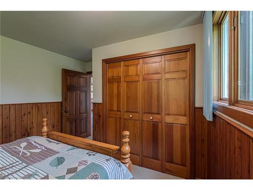 20 Van Norman Street, Charlotteville, ON - Indoor Photo Showing Bedroom