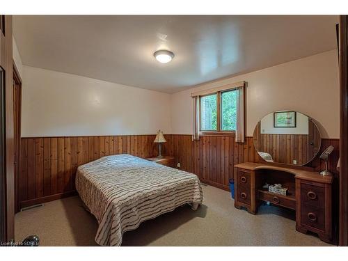 20 Van Norman Street, Charlotteville, ON - Indoor Photo Showing Bedroom