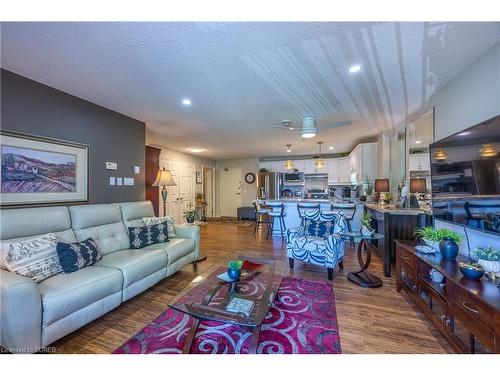 107-12 St Andrew Street, Port Dover, ON - Indoor Photo Showing Living Room