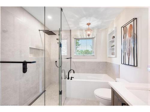 587 Hillcrest Road, Simcoe, ON - Indoor Photo Showing Bathroom