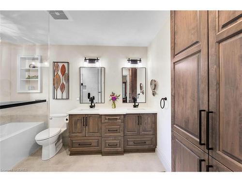 587 Hillcrest Road, Simcoe, ON - Indoor Photo Showing Bathroom