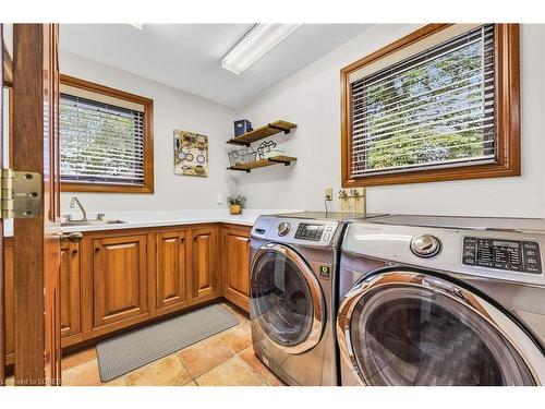 587 Hillcrest Road, Simcoe, ON - Indoor Photo Showing Laundry Room