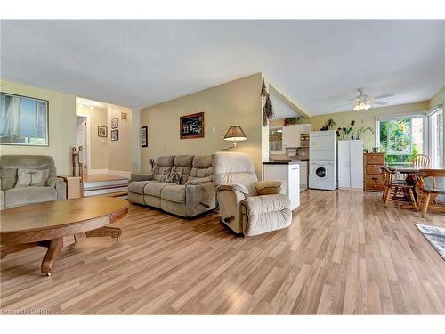 21 Jaylin Crescent, Port Dover, ON - Indoor Photo Showing Living Room