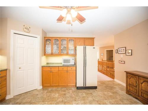 19 Coastal Court, Port Dover, ON - Indoor Photo Showing Kitchen