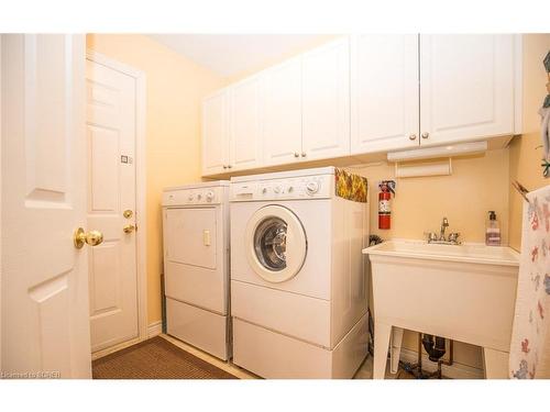 19 Coastal Court, Port Dover, ON - Indoor Photo Showing Laundry Room