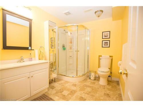 19 Coastal Court, Port Dover, ON - Indoor Photo Showing Bathroom