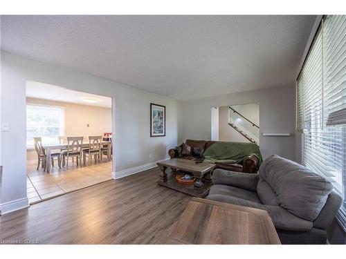 7 Judd Drive, Simcoe, ON - Indoor Photo Showing Living Room