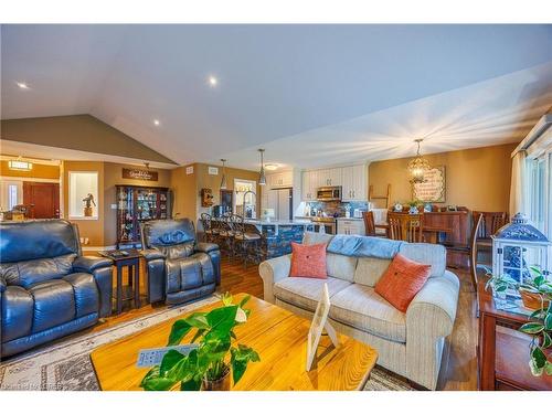 117 Angler Avenue, Port Dover, ON - Indoor Photo Showing Living Room