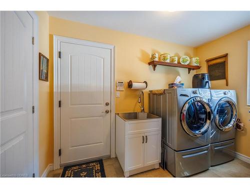 117 Angler Avenue, Port Dover, ON - Indoor Photo Showing Laundry Room