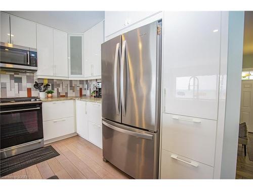 118 Brown Street, Port Dover, ON - Indoor Photo Showing Kitchen With Upgraded Kitchen