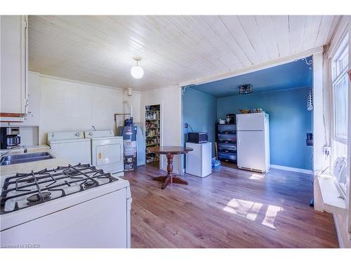 410 St George Street, Port Dover, ON - Indoor Photo Showing Laundry Room