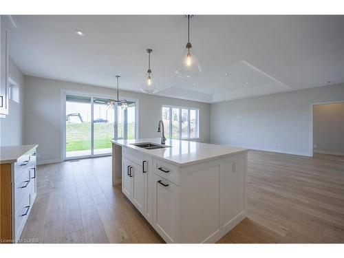 47 Judd Drive, Simcoe, ON - Indoor Photo Showing Kitchen With Double Sink With Upgraded Kitchen