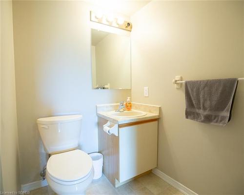 402-5 Mill Pond Court, Simcoe, ON - Indoor Photo Showing Bathroom